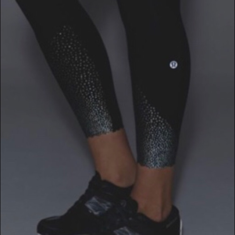 Lululemon Black Tight Stuff leggings